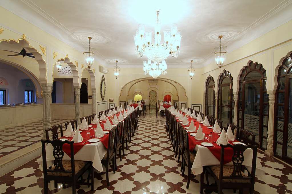 Готель Shahpura Haveli Ресторан фото